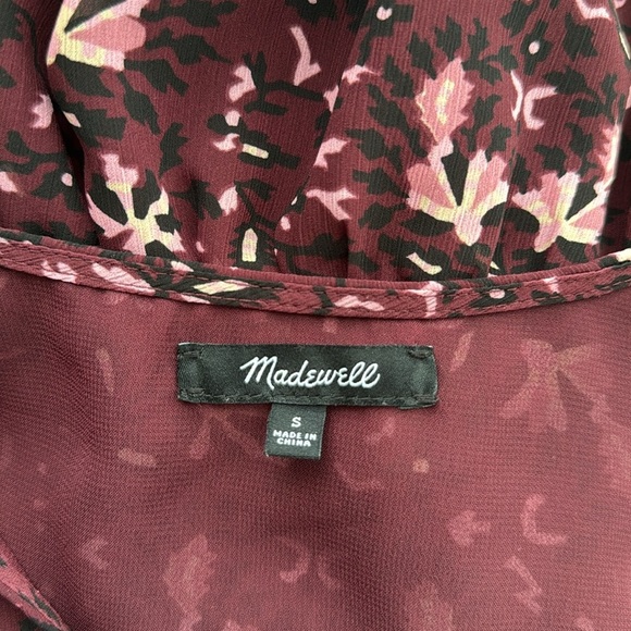 Madewell Georgette Flutter-Sleeve Peplum Top in
Rich Paisley. Size Small. - Picture 11 of 15